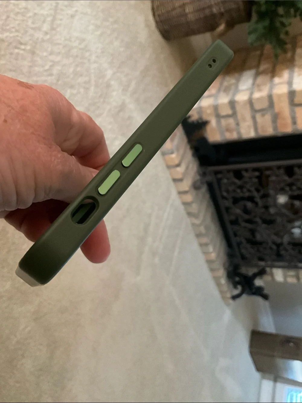 iPhone 13 Mini Green Mag Case